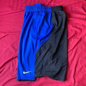 Nike shorts size XL